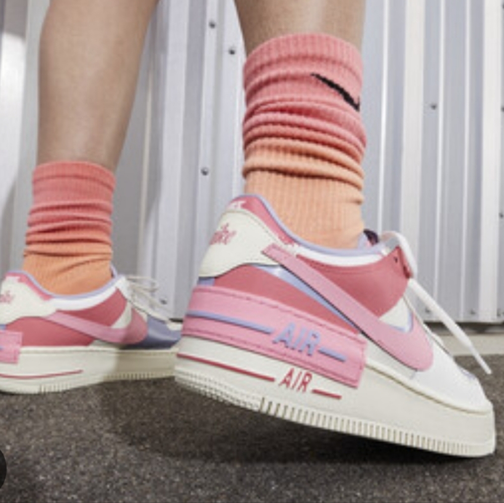 Nike Women's Sneakers Pink and White